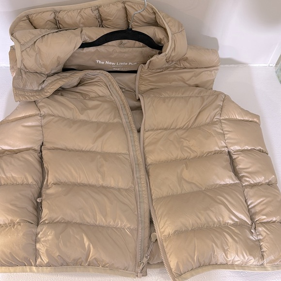 Lightweight Responsible Down Packable Puffer Vest - Picture 9 of 13